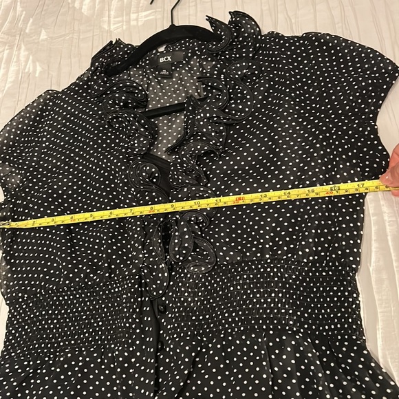 BCX polka dots black white ruffle blouse short sleeves with tank top. Like new - Picture 4 of 8